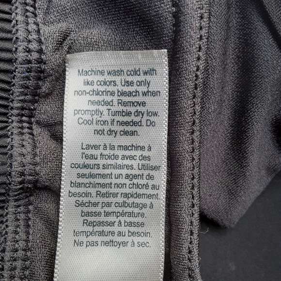 💕3/25💕Black & magenta "Champion" athletic shorts - Picture 8 of 9